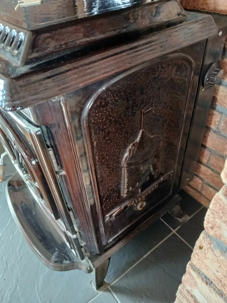 Solid Fuel Stanley Stove - Image 1