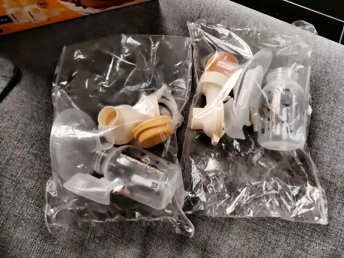 Breast Pump Bottle Set - Image 2