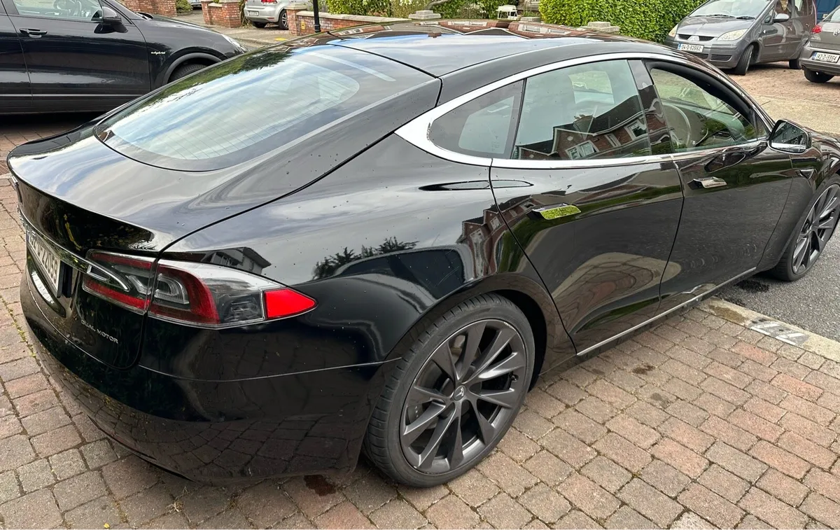 Tesla Model S 100D - Image 2