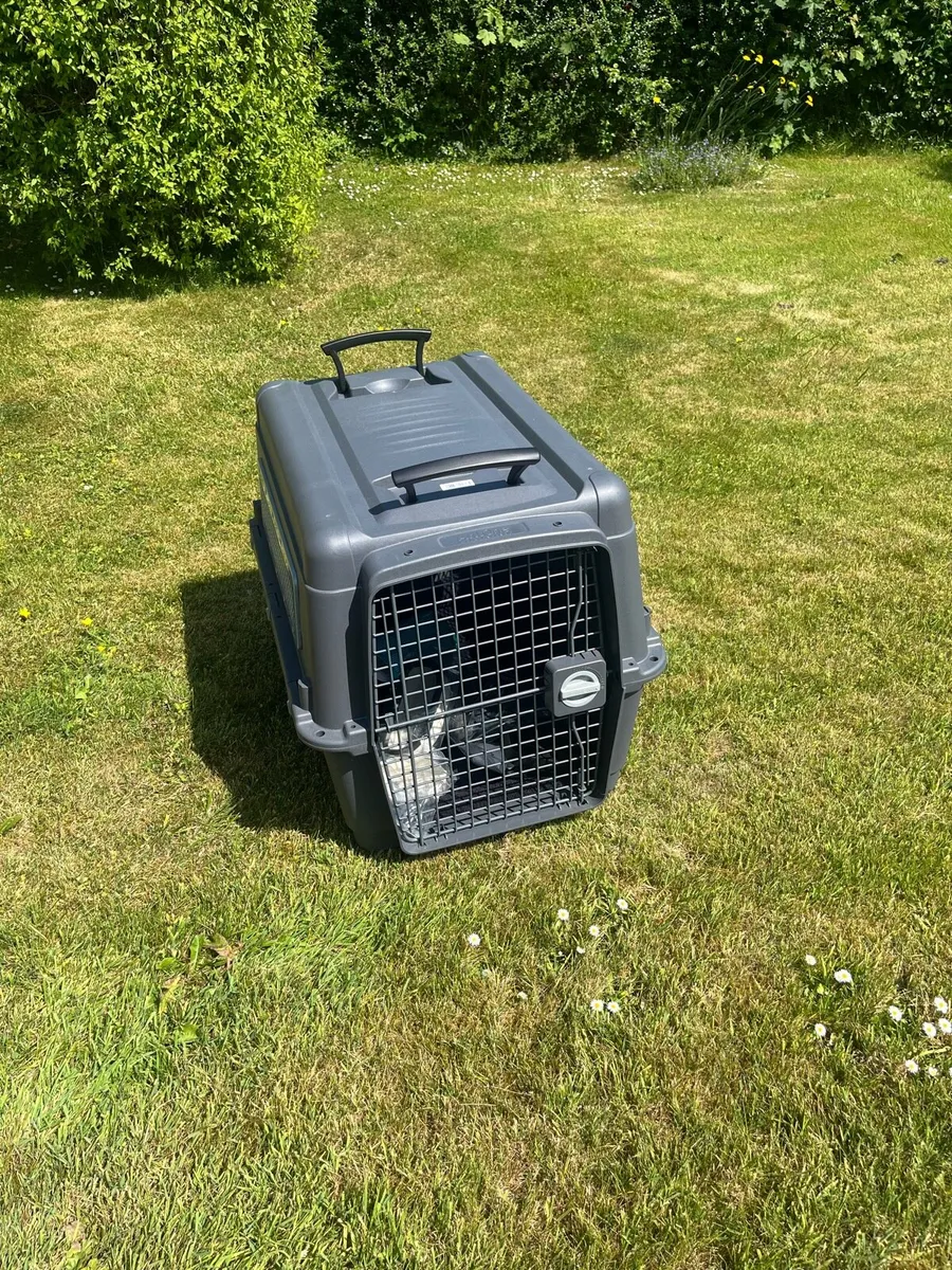 Dog carrier Airport approved - Image 1