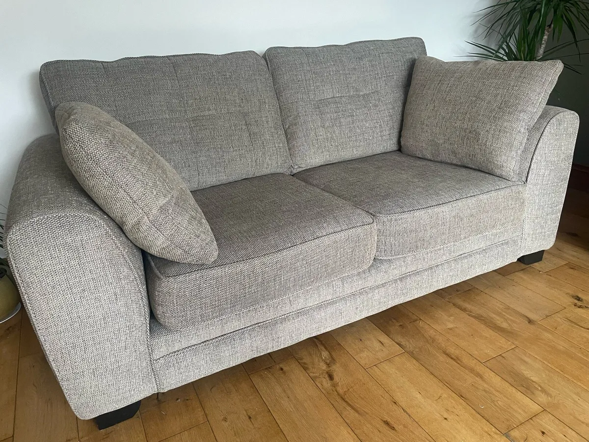 Couch set, 3 piece like new sofa - Image 2