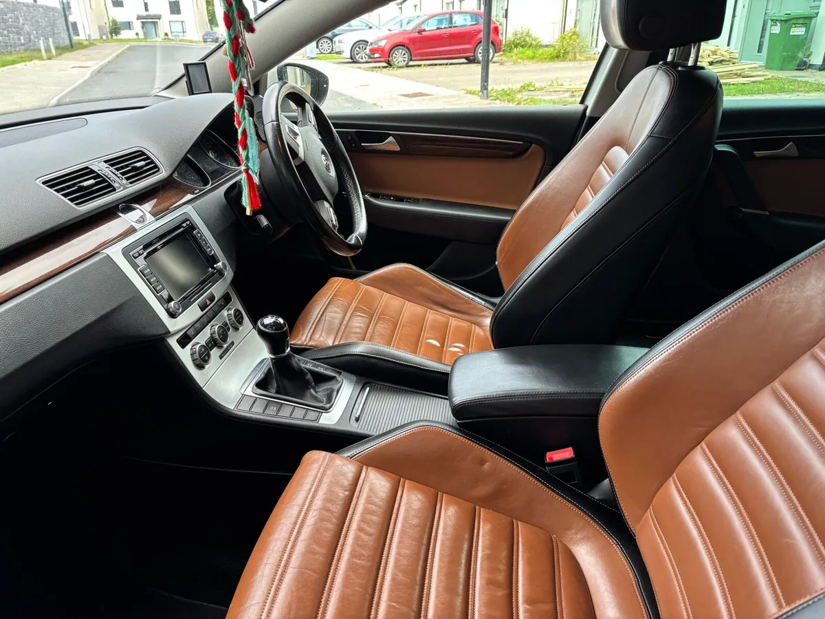 Vw Passat 1.6 high line 2012 - Image 4