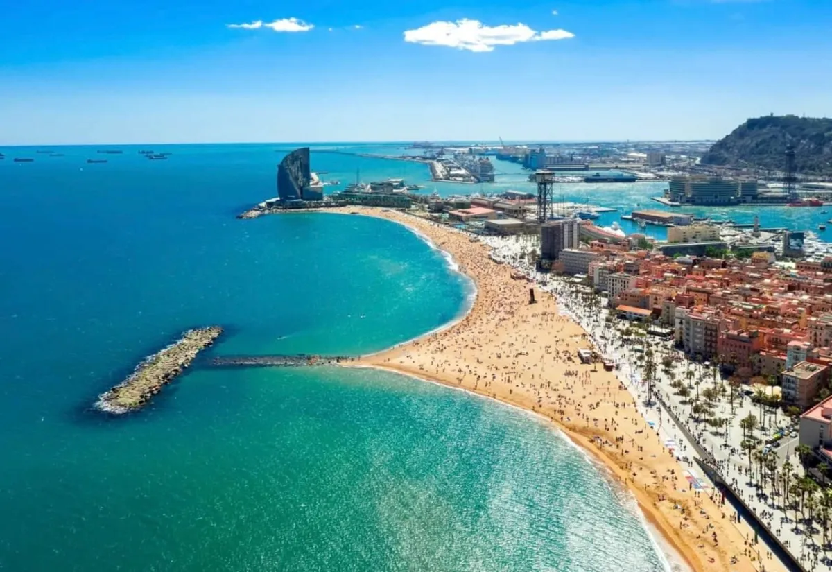 Holiday Apartment Barcelona Available 29/7-31/8/25 - Image 1