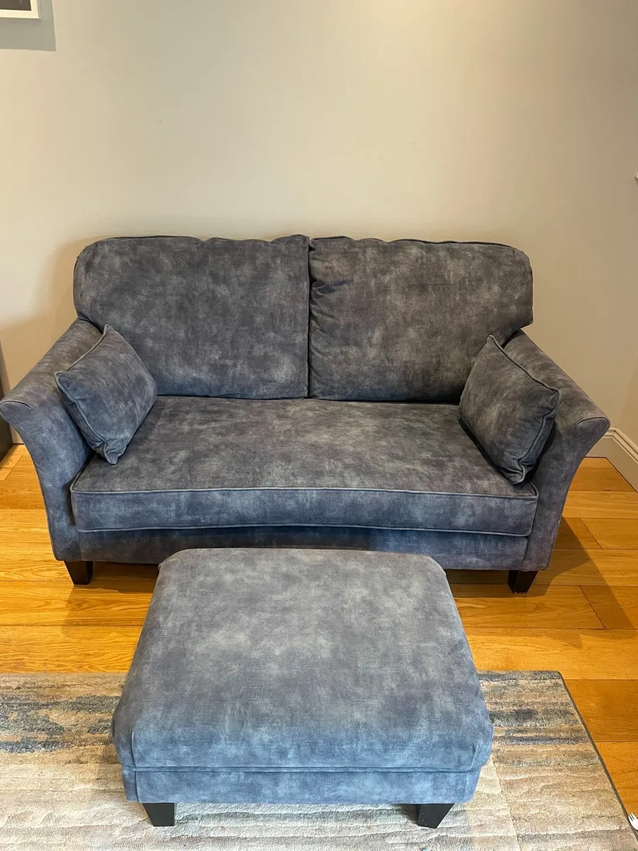 Large 2-seater couch. - Image 2