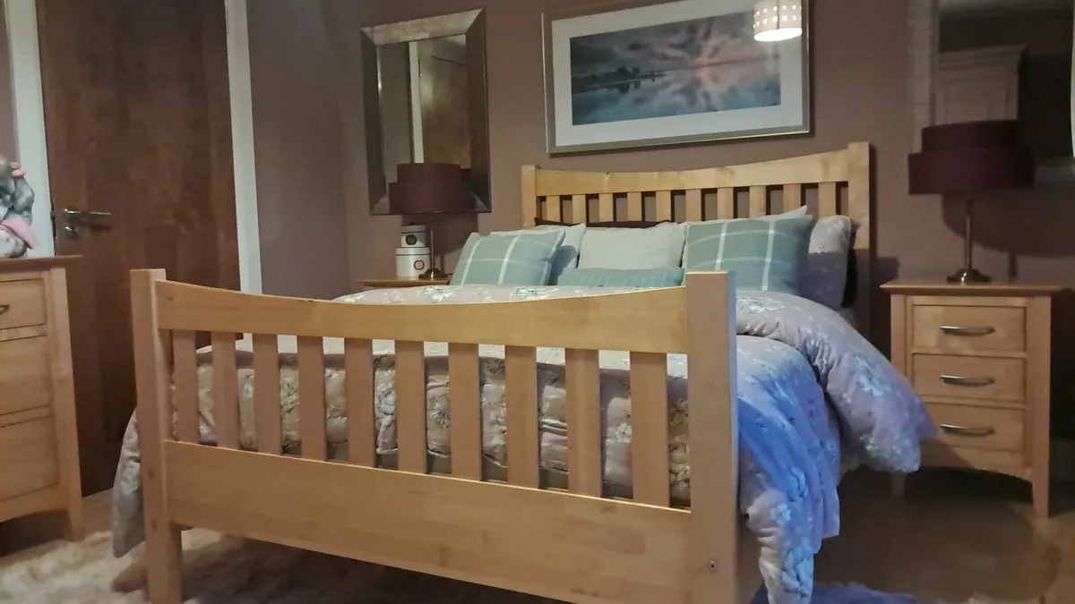 Bedroom furniture - Image 2