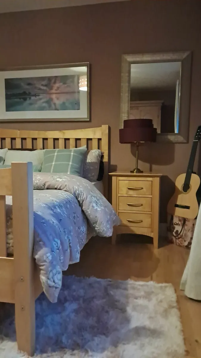 Bedroom furniture - Image 4