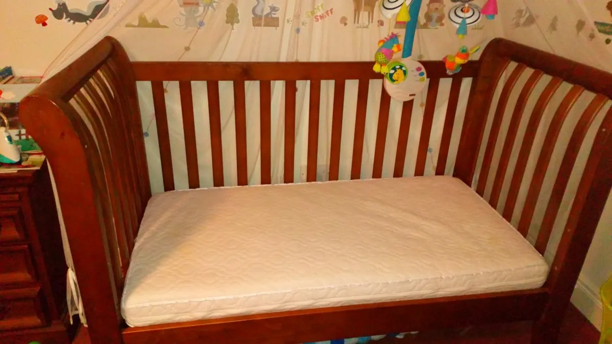 Cot bed - Image 4