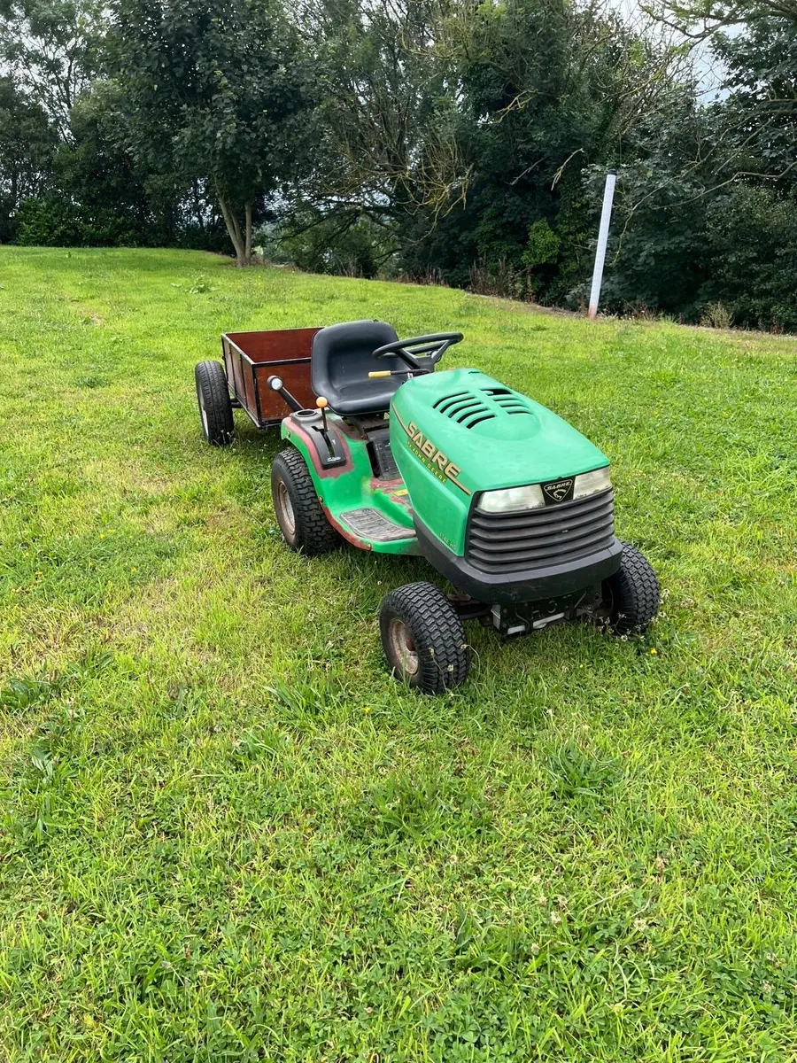 John Deere  Sabre - Image 1