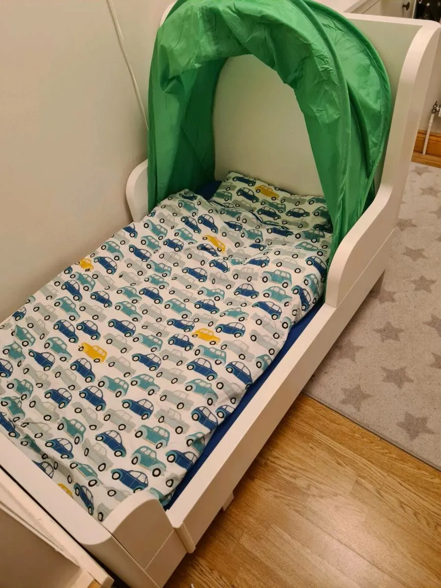 Ikea Busunge Extendable bed with Mattress - Image 2