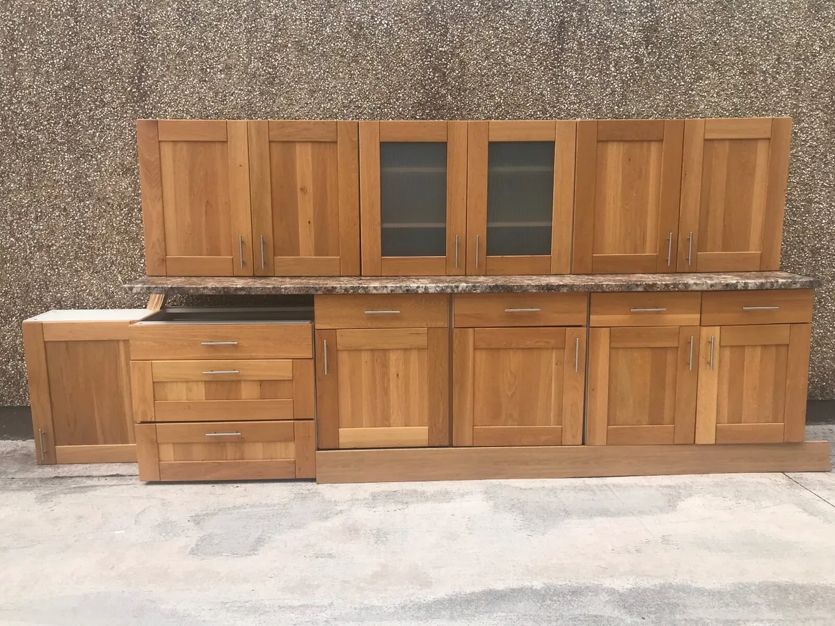 Kitchen units - Image 1