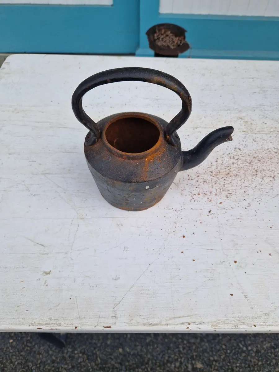 Vintage Cast Iron Kettle - Image 2
