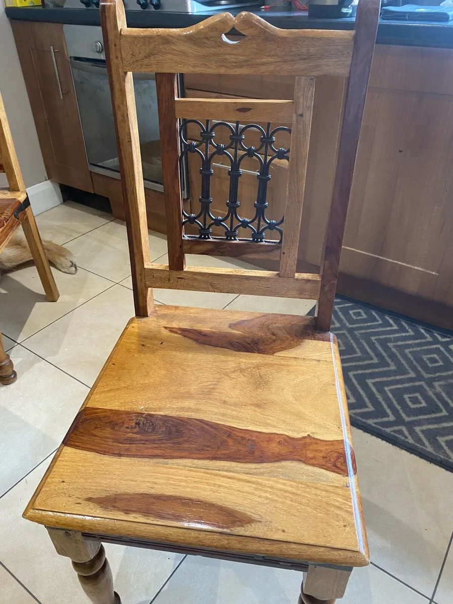 Solid Indian oak Table and Chairs - Image 3
