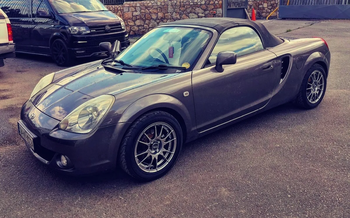 2004 Toyota MR2 - Image 1