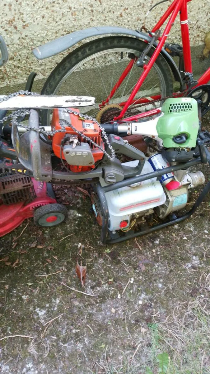 Lawnmower parts - Image 1