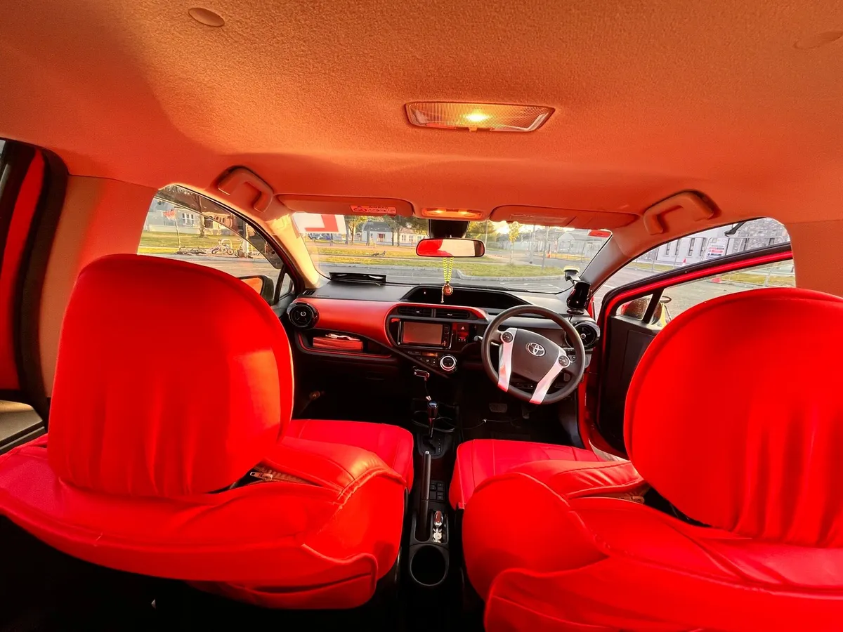 Car - Image 2