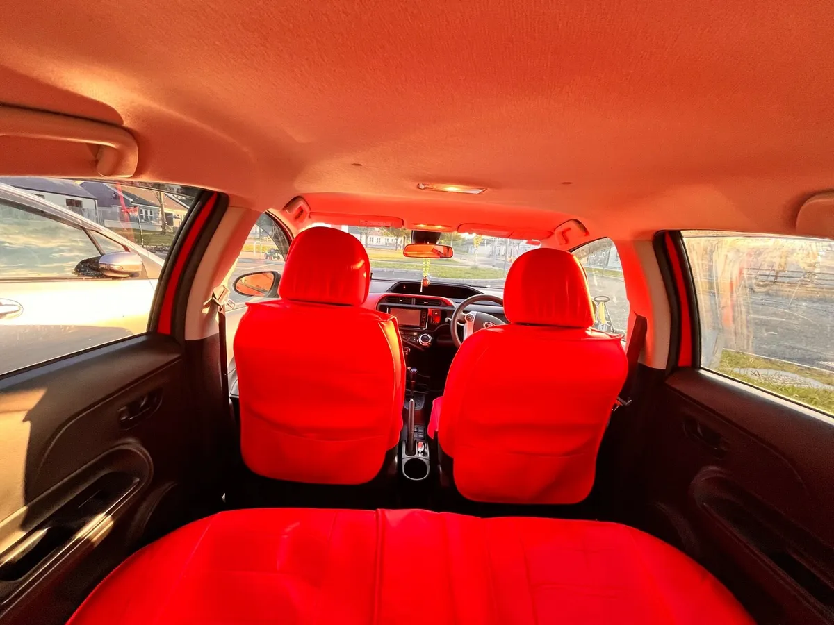 Car - Image 4