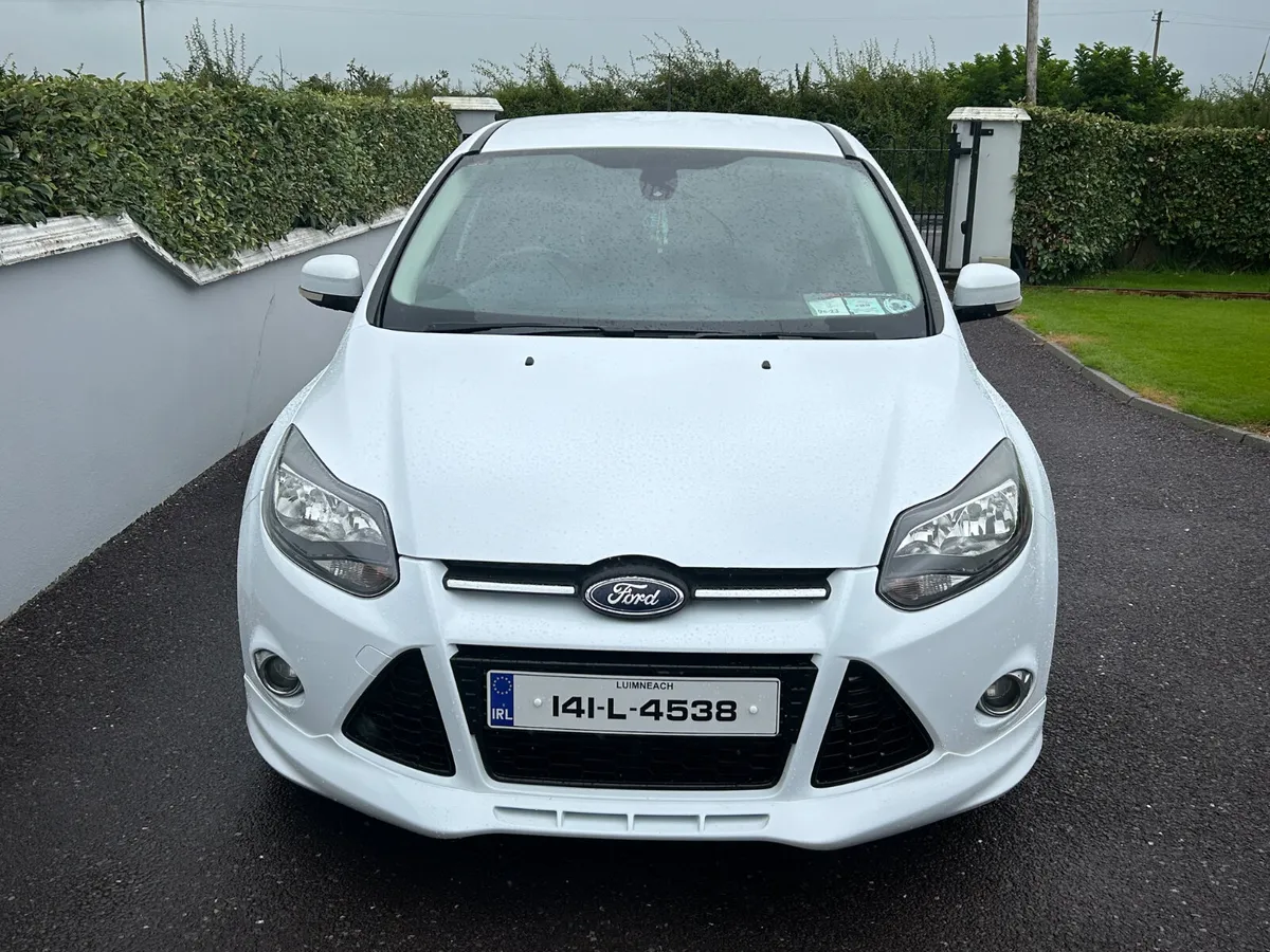 Ford Focus 2014 Zetec S Tax NCT - Image 2