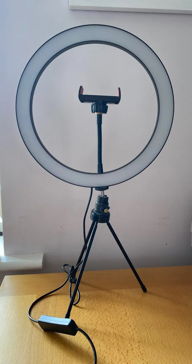 Desktop Ring Light - Image 1