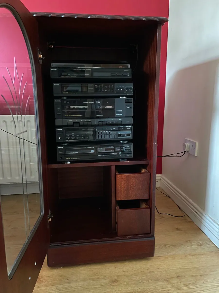 Complete TOSHIBA Hi-Fi unit and/or cabinet - Image 3