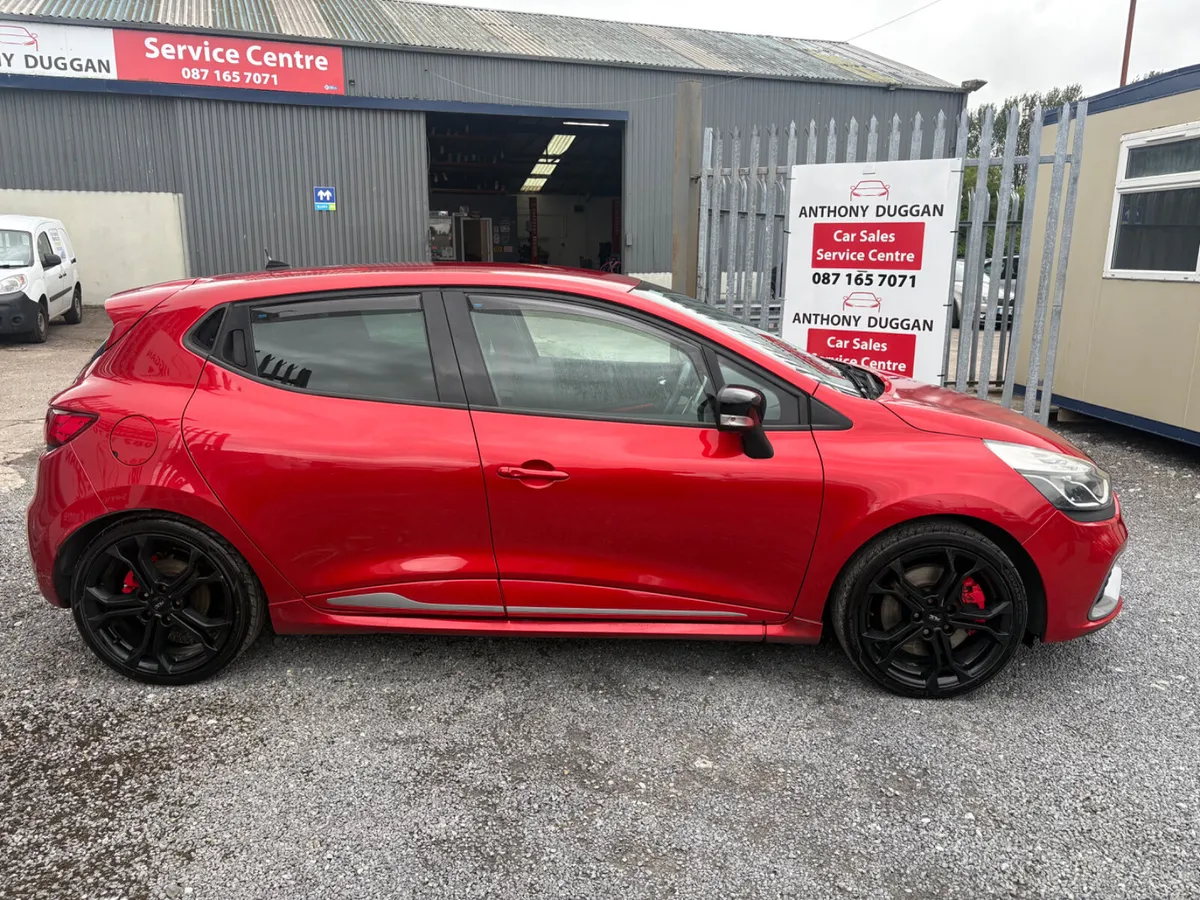 Renault Clio RS Automatic 200bhp - Image 2