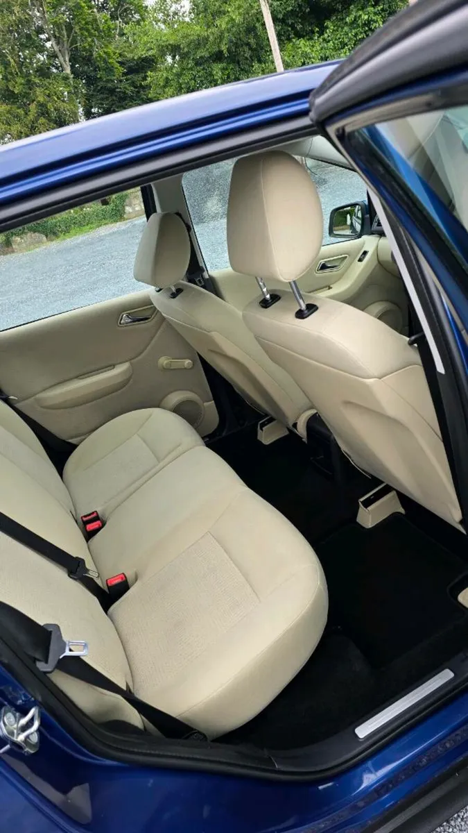 2012 Mercedes A160 2.0 diesel manual - Image 4