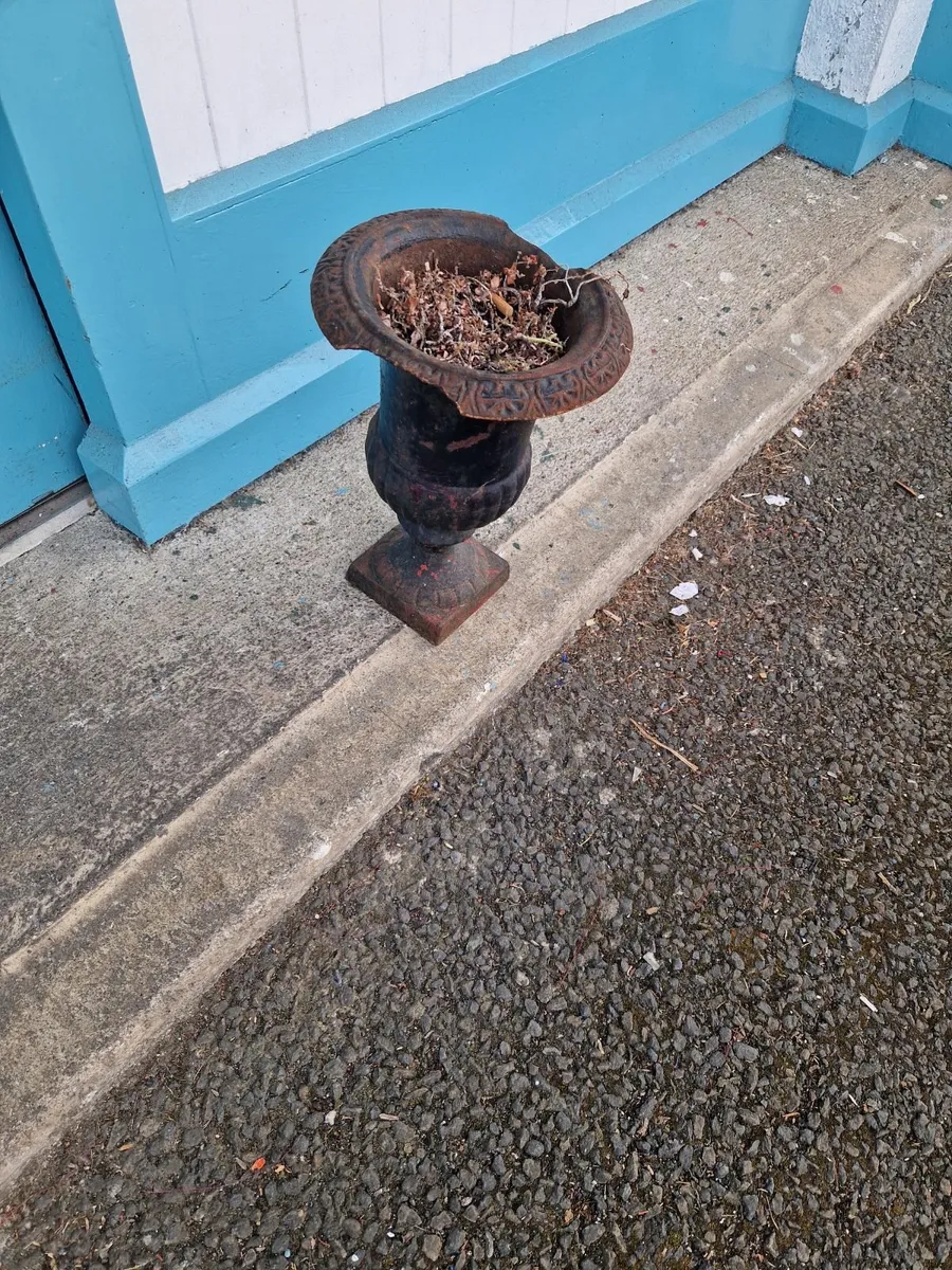 Vintage Cast Iron Planter - Image 4