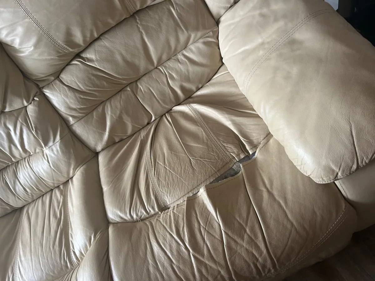 Couch - Image 3