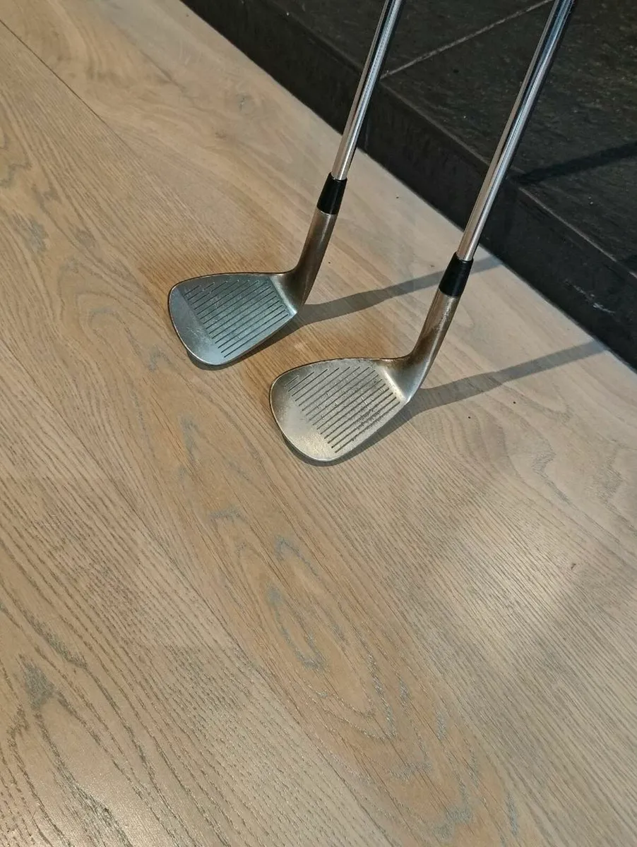 Mizuno T-22 48.8 and 60.6 copper wedges - Image 2