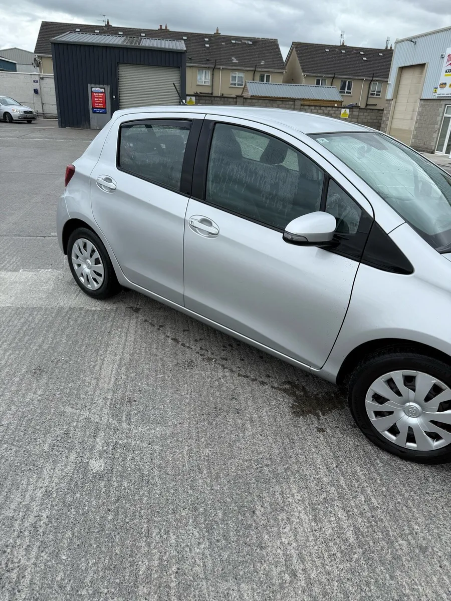 Toyota Yaris - Image 4
