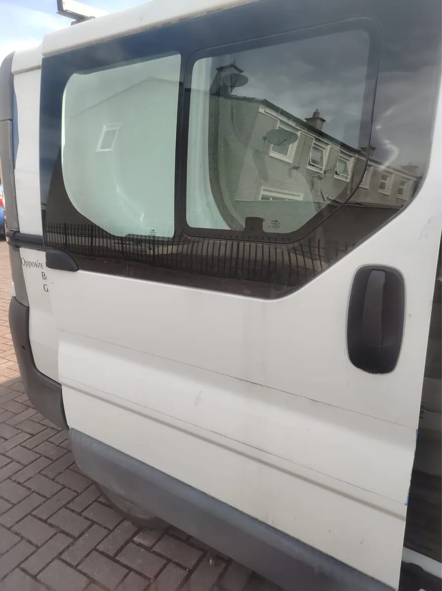 Renault traffic crew cab - Image 2