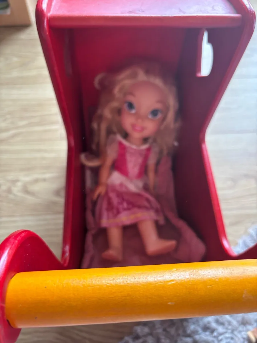 Dolls pram - Image 4