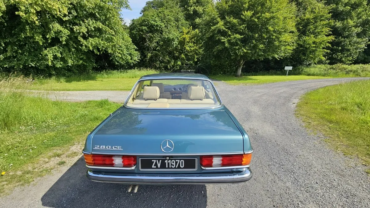 Mercedes-Benz 280CE 1983 Low mileage - Image 4
