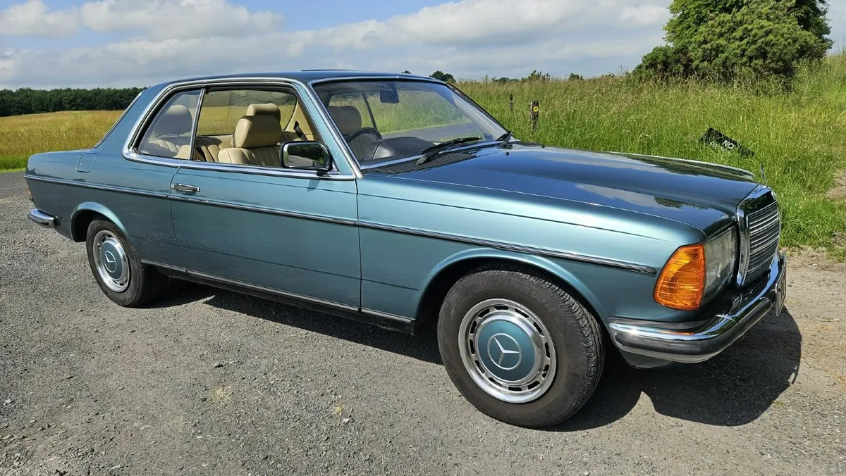 Mercedes-Benz 280CE 1983 Low mileage - Image 1