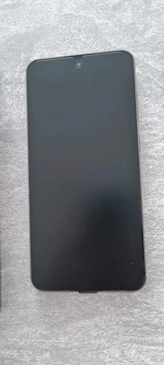 Galaxy S24 FE - Image 2