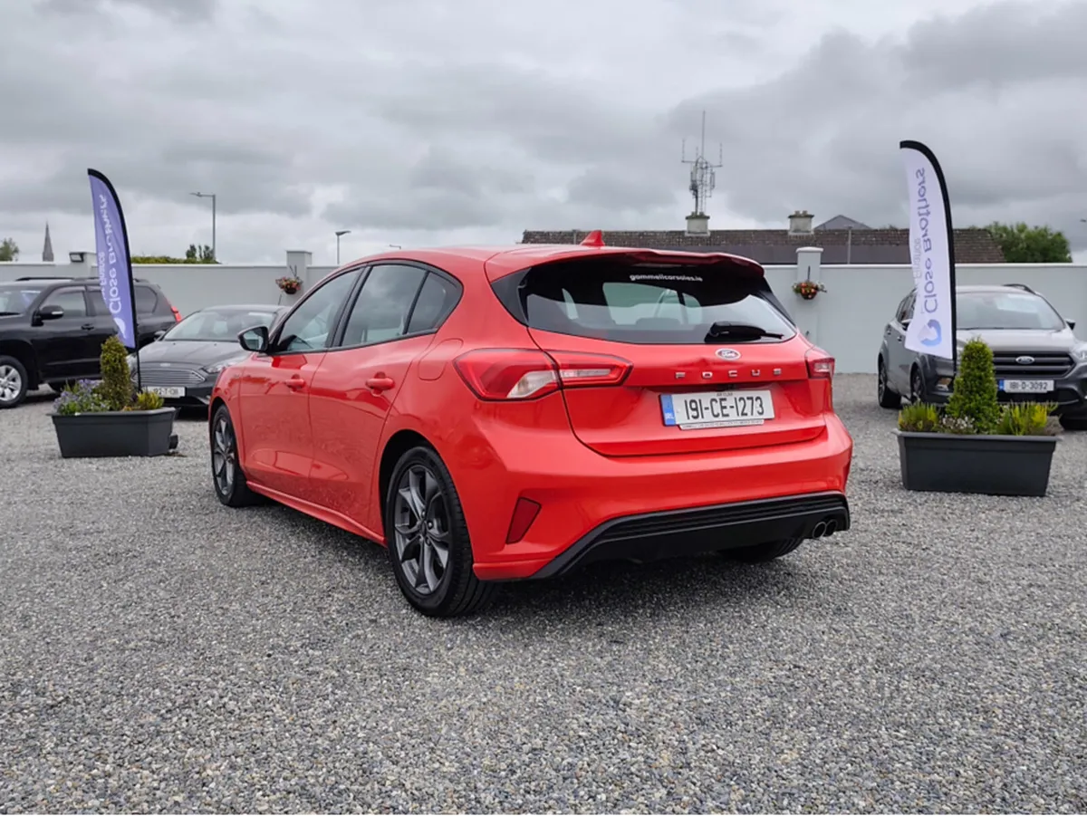 Ford Focus ST-LINE 1.5 TDCI 125PS 6SPEED 5DR - Image 4