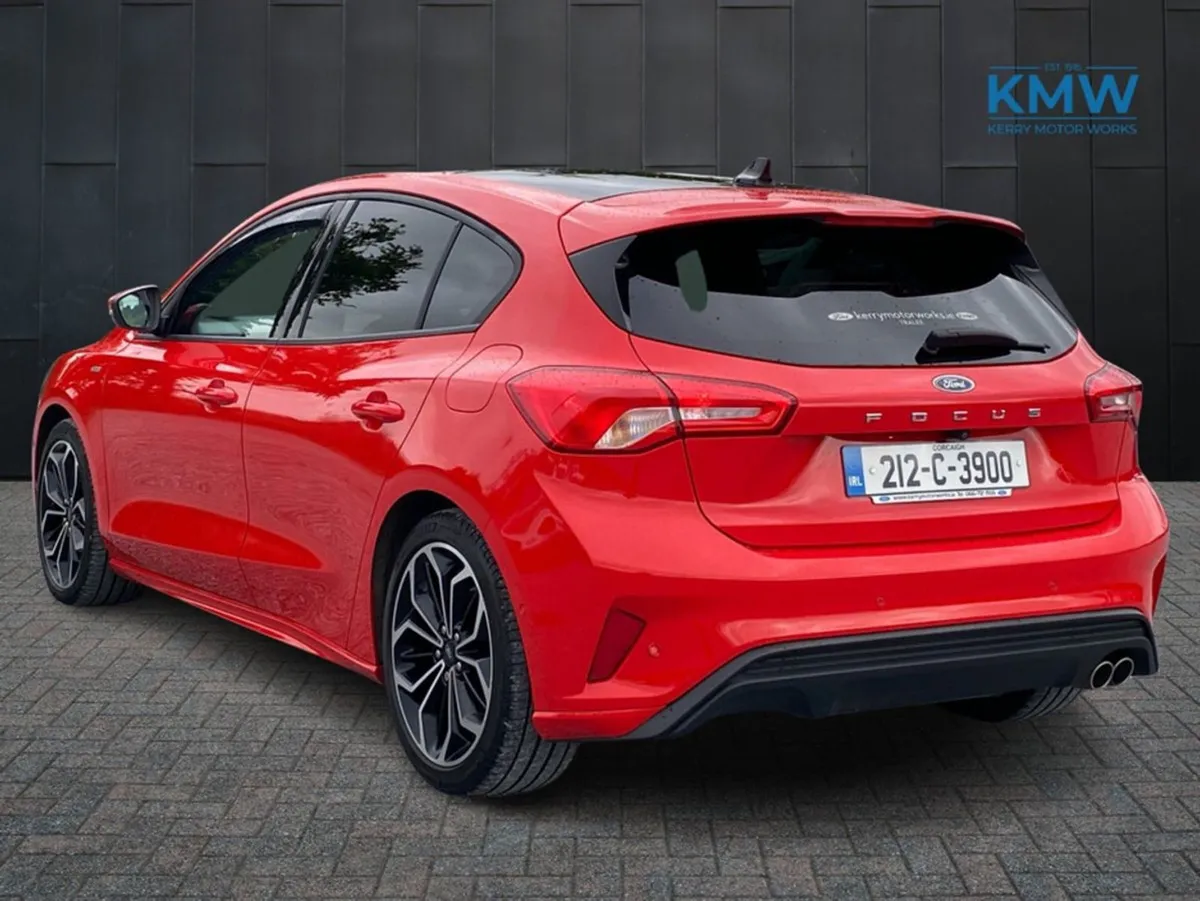 Ford Focus 1.5 Tdci ST Line ..panroof  18  Wheels - Image 4