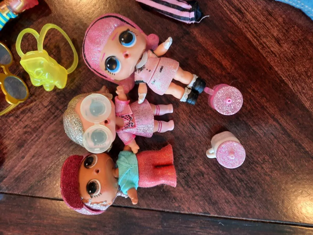 Set of L.O.L and Rainbow High Dolls - Image 4