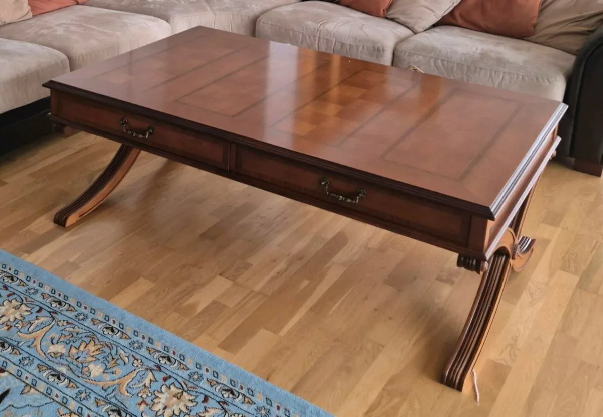 Large solid wood coffee table - Image 2