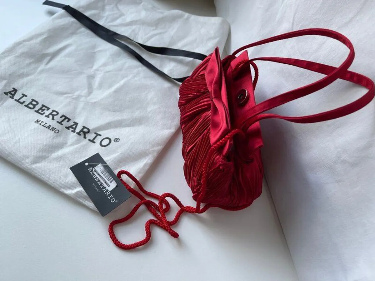 Red evening bag - Image 1