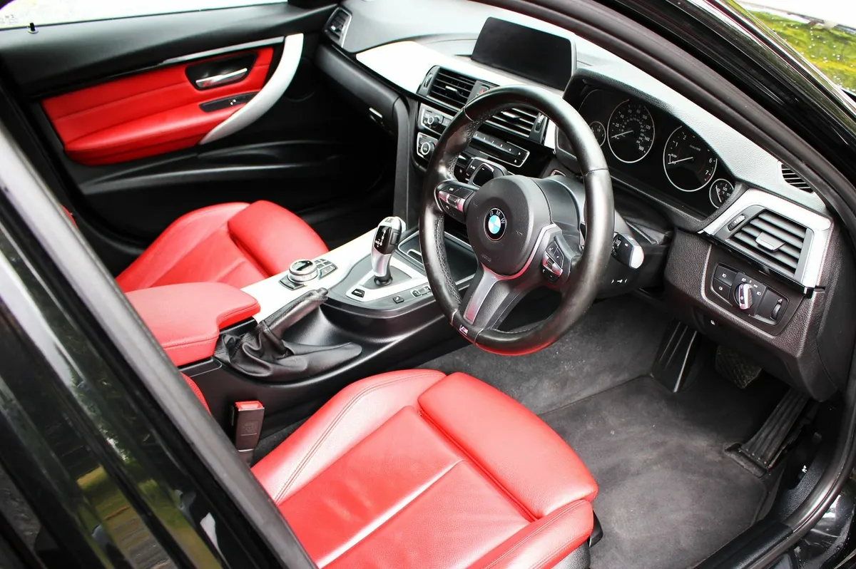BMW 330E MSPORT PLUS/F.S.H./ONLY 76Kkm/RED LEATHER - Image 2