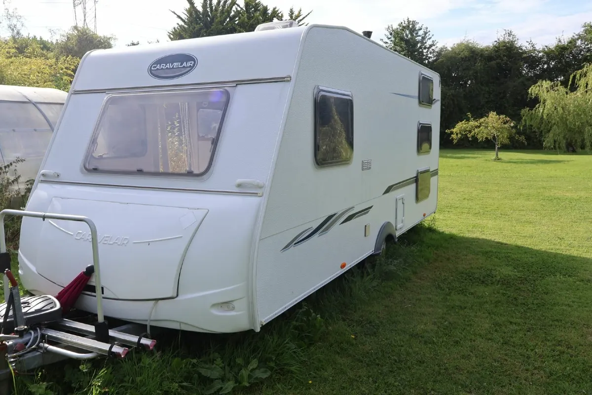 Caravan for Sale - Ideal as a Do-Up - Image 4