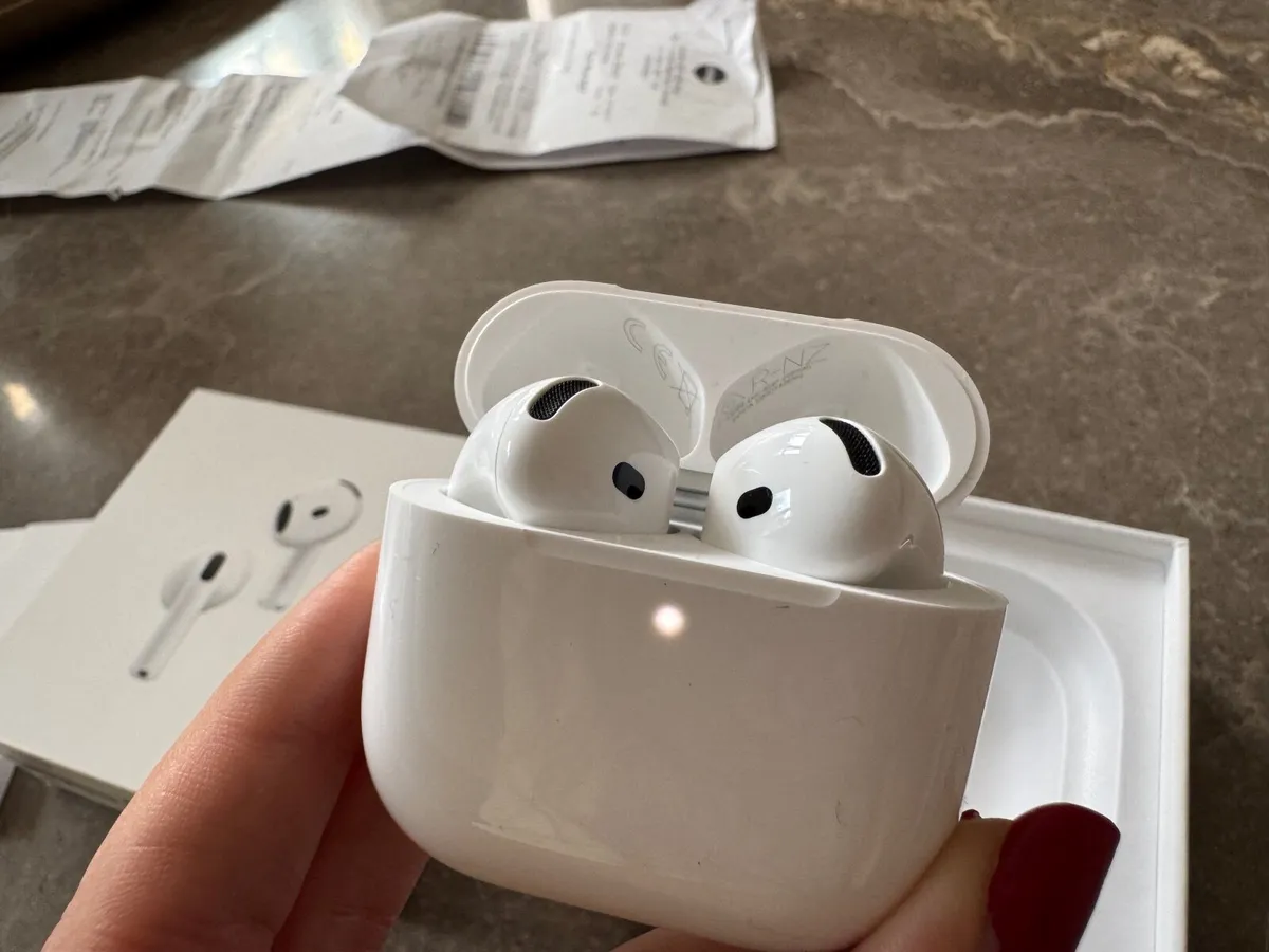 Airpods 4th generation with Active Noise Cancellat - Image 3
