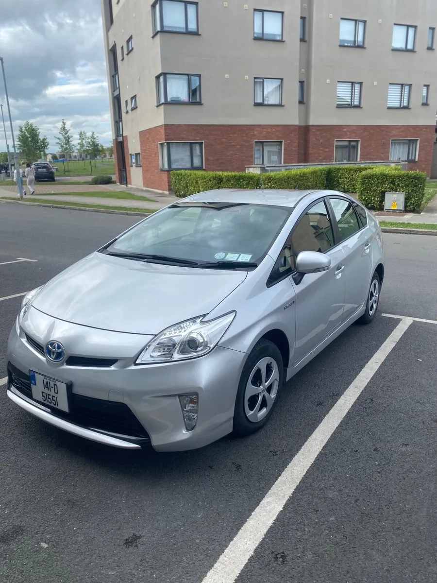 Toyota Prius 2014 Quick Sale - Image 1