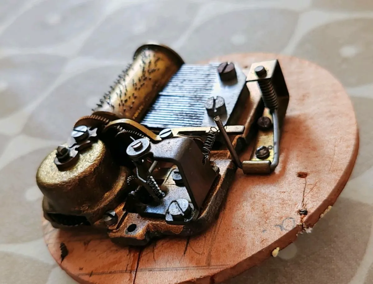 Antique music box mechanism - Image 2
