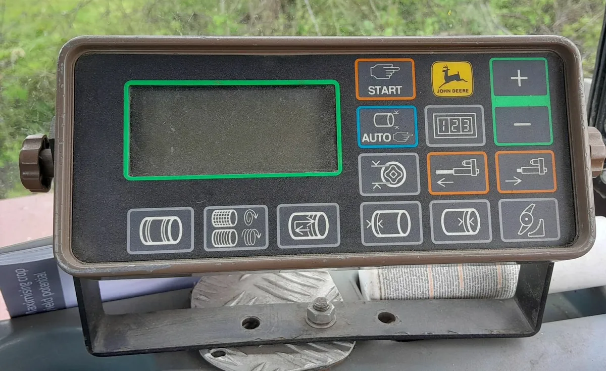 John Deere 580 - Image 2