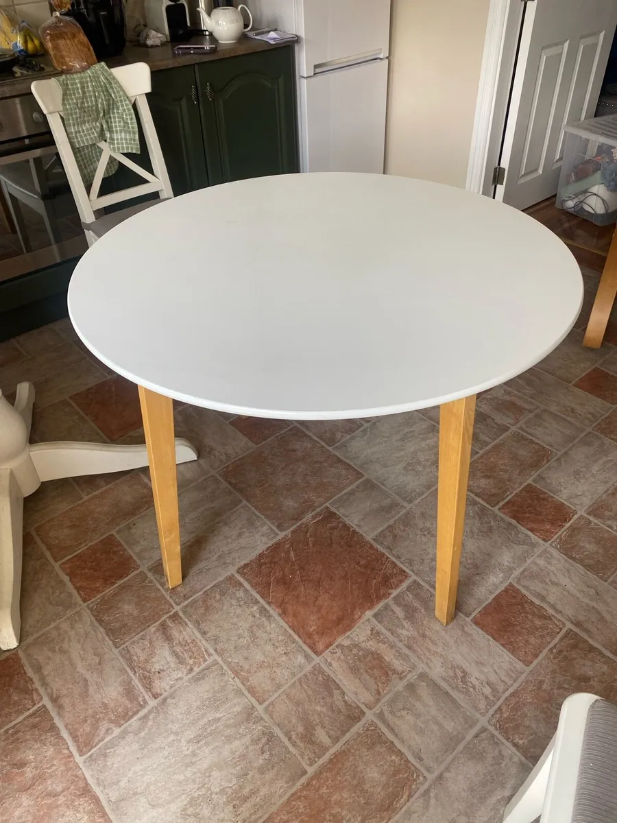 Kitchen Table - Image 3