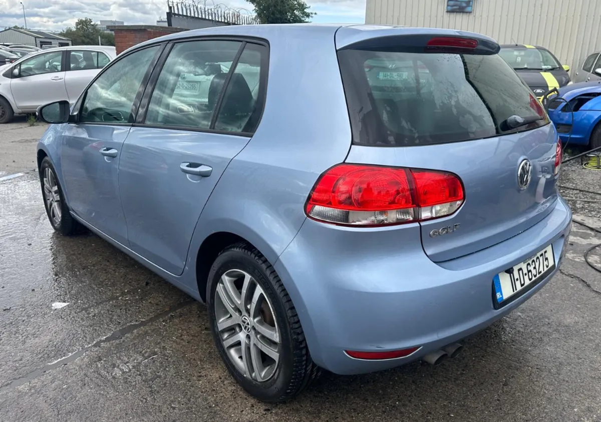 Volkswagen Golf 2011 Automatic/ New Nct / warranty - Image 4