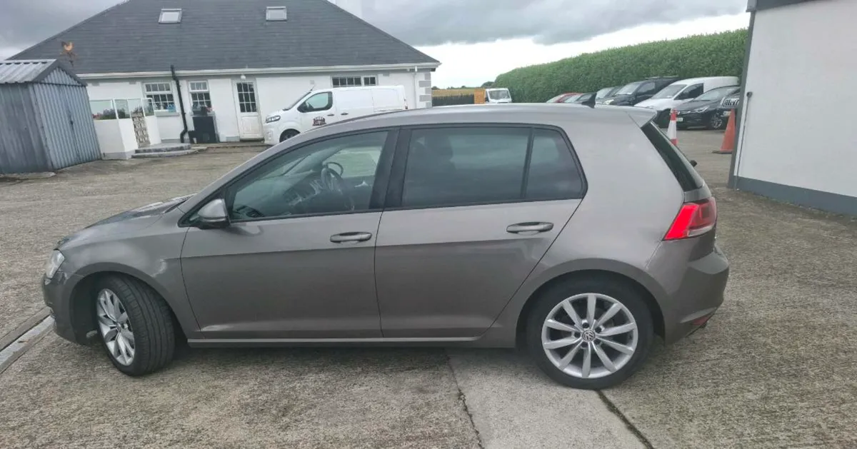 VOLKSWAGEN GOLF HI LINE  1.6 TDI DIESEL - Image 3