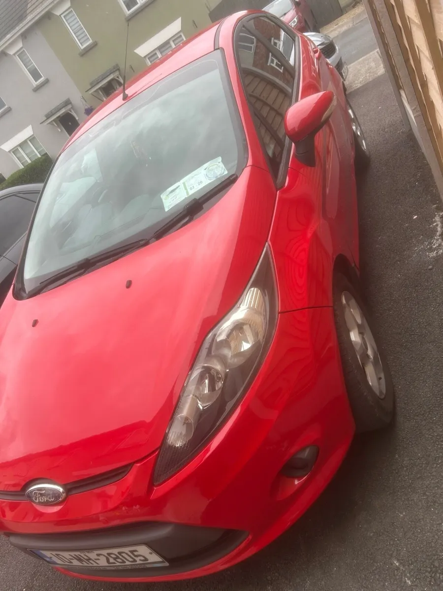 10 Ford fiesta - Image 4