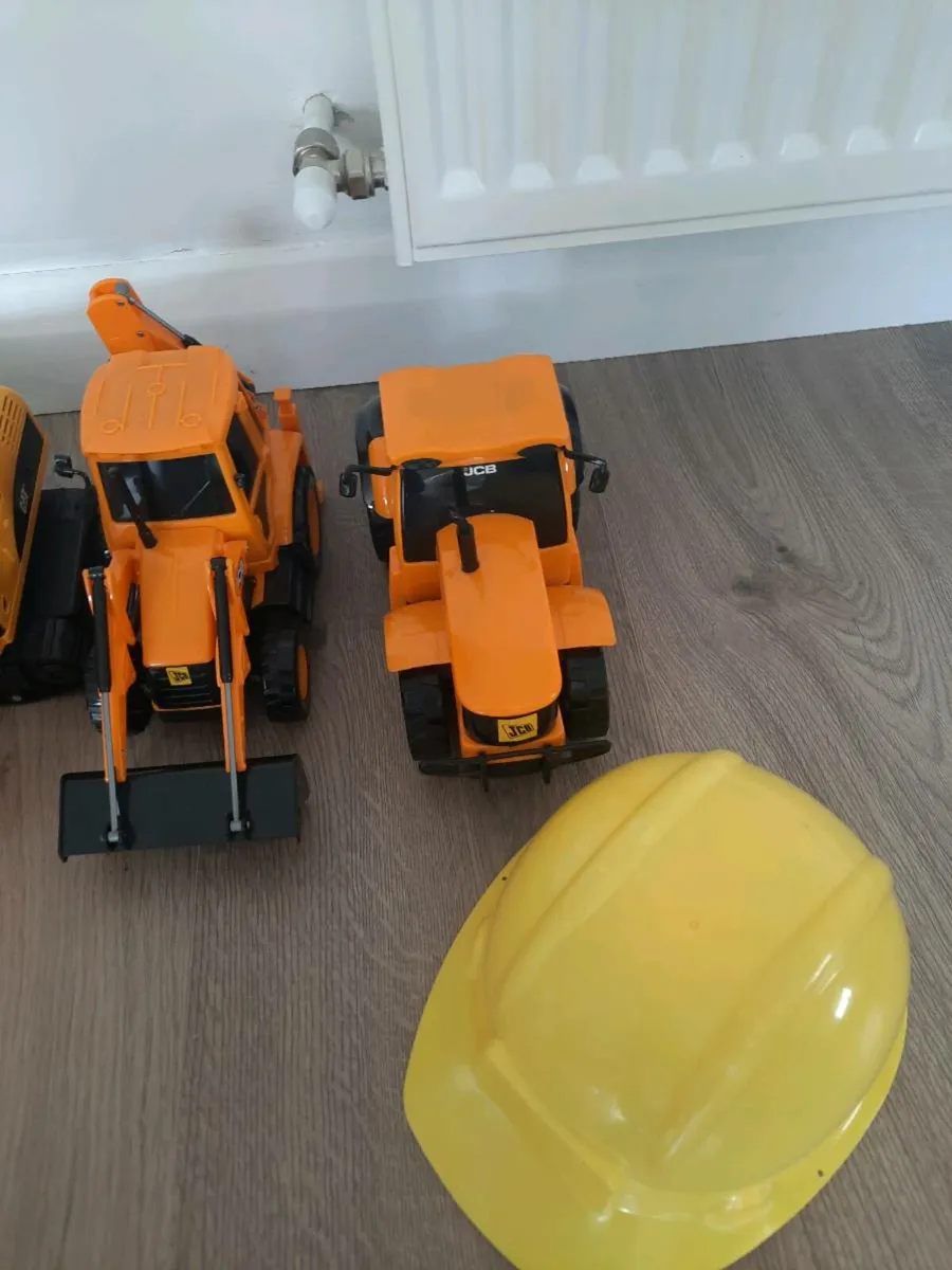 JCB and CAT Toy Diggers and Trucks - Image 3